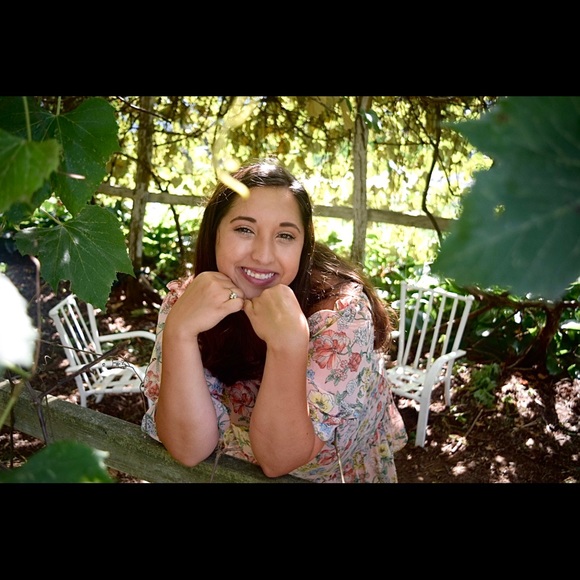 Meet your posher - Picture 4 of 6